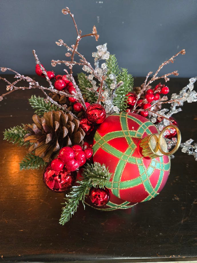 Home Alone Ornament Arrangement